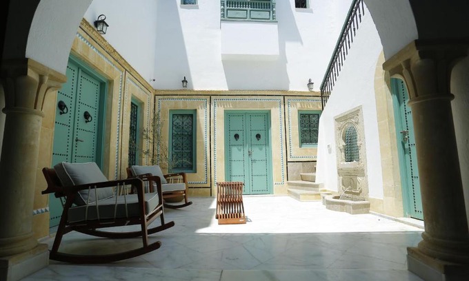 Medina House | Relax at Dar Hammamet Guest House with Oceanfront Spa
