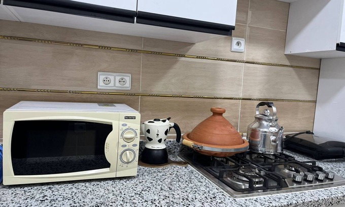 Bni Yakhlef House | Relaxing Retreat at Dar Maktoobe: Close to Everything!