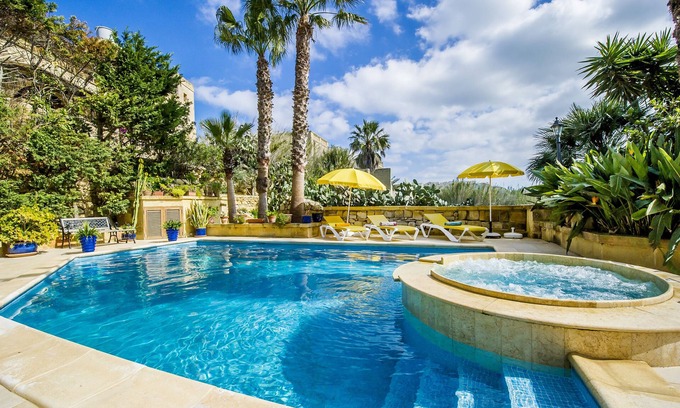 Ta' Għammar House | Dar tal-Kaptan Boutique Maison: Oceanfront Oasis in Gozo