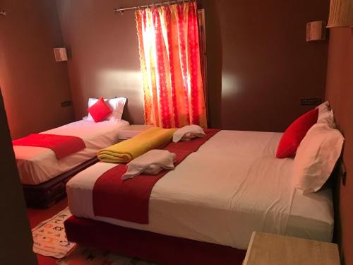 M'Hamid El Ghizlane House | Discover Dar Talhaya: Family-Friendly Stay with Breakfast