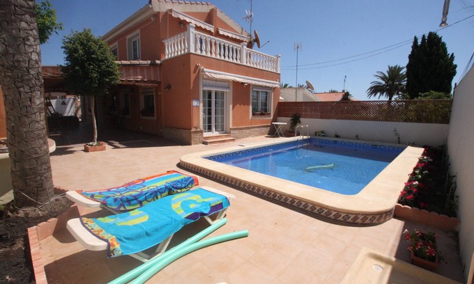 Torrevieja Ski Chalet | Idyllic Villa: 3 Bedrooms, Steps from the Beach