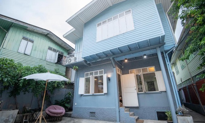 Ban Phan Thom Hostel | Budget-Friendly Dara Three Hostel with Kitchen Access