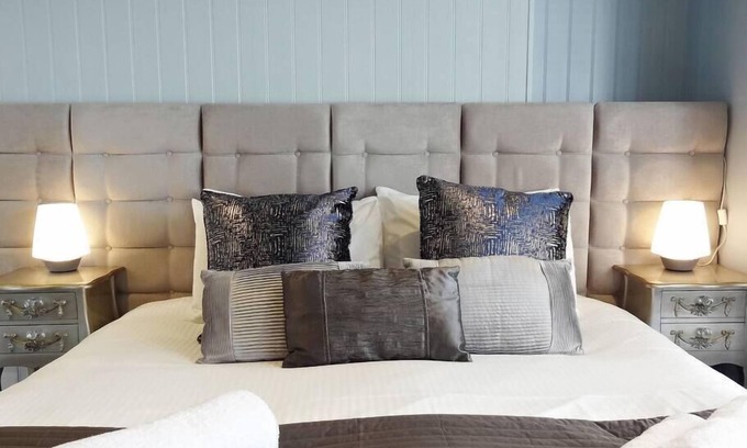 Kemptown House | Oceanfront Escape at Darling By the Seaside - 10/10 Rated
