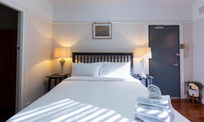 Paddington Apartment | Darlinghurst Studio with Inviting Shared Rooftop Space