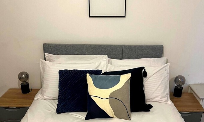 Wigan Apartment | Top-Rated Darlington Suites with Family-Friendly Amenities