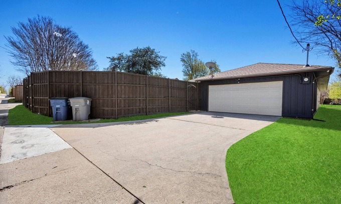Northwest Dallas House | Darvany Haven: Pool & Spa Retreat @ Prime Location