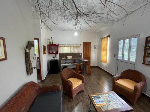 San Cristobal Apartment | Pet-Friendly Retreat at Darwin's Temple - Rated 9.5/10