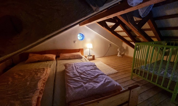 Kevelaer House | Das Alte Backhaus: Cozy Farmhouse Escape with Breakfast
