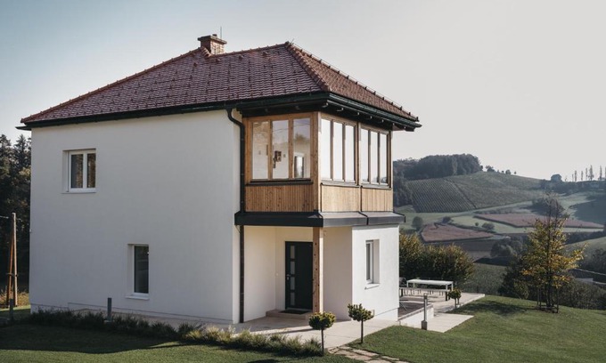 Seggauberg Apartment | Discover Das Dietrich - Landhaus 58: Family-Friendly Retreat