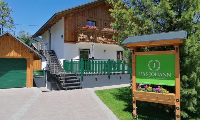 Bad Aussee Apartment | Oceanfront DAS JOHANN Apartments in Ausseerland - Guest Rated 9.8