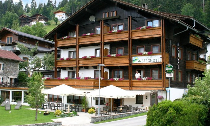 Liesing Hotel | Discover Das kleine Berghotel with Oceanfront Relaxation