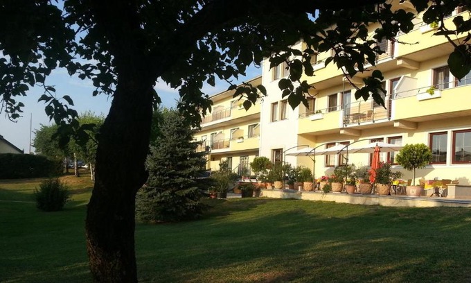 Morbisch am See Hotel | Oceanfront Escape at Das Mittelpunkt - Guest Rated 9/10