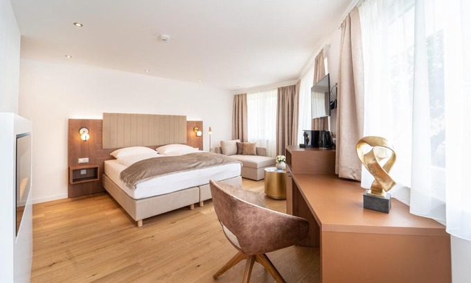 Mondsee Hotel | Oceanfront Bliss at Das Mondsee - 4-Star Hotel with Views