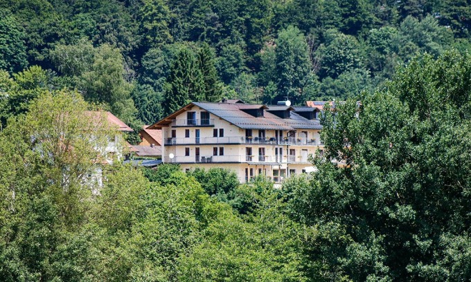 Palmberg Hotel | Experience DAS PALMBERGER: Top-Rated Stay with Pool & Spa