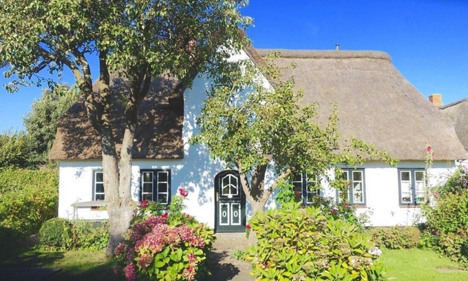 Midlum House | Das Petrine/s Hüüs Liegt am Ortsrand von Midlum
