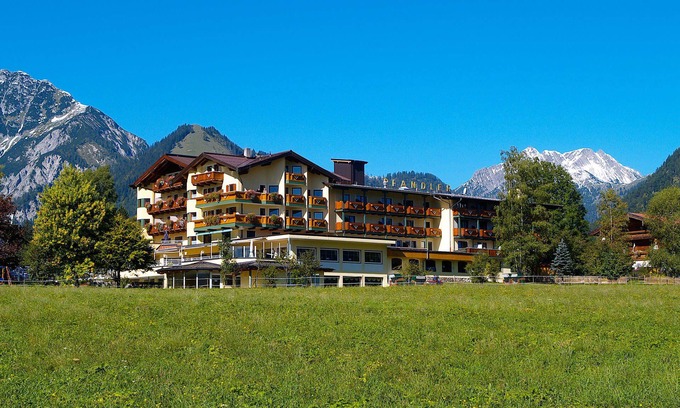 Pertisau Hotel | Experience Comfort at Das Pfandler Hotel - 4 Star Retreat