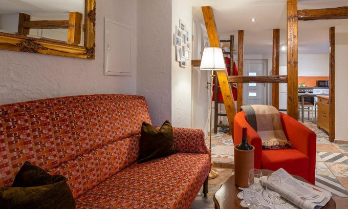 Boppard Apartment | Pet-Friendly Retreat at Das Rote Haus - Oceanfront Bliss