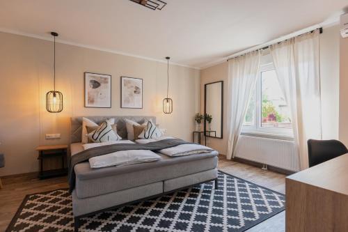 Kleinkuhnau Apartment | Family-Friendly Das Schlafgut Dessau Appartements Awaits