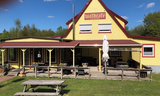 Landkreis Goslar House | Discover Das Waldcafé: Cozy Retreat with Spa & Hot Tub