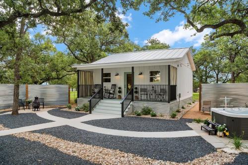 Fredericksburg House | Delightful Das Woerner Haus with Hot Tub - Rated 10/10