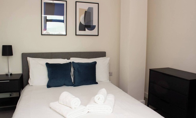 Old Trafford Apartment | Inviting 1BR Penthouse Steps from MCR Stadiums