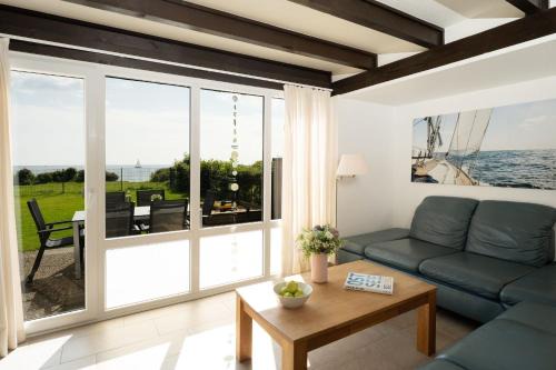 Sutel House | Discover Dat Strandhus: Pet-Friendly Oceanfront Retreat