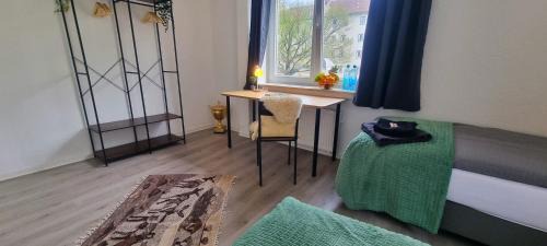 Mitte Apartment | Cozy Dattel City Hannover: 5G Wi-Fi & Private Parking