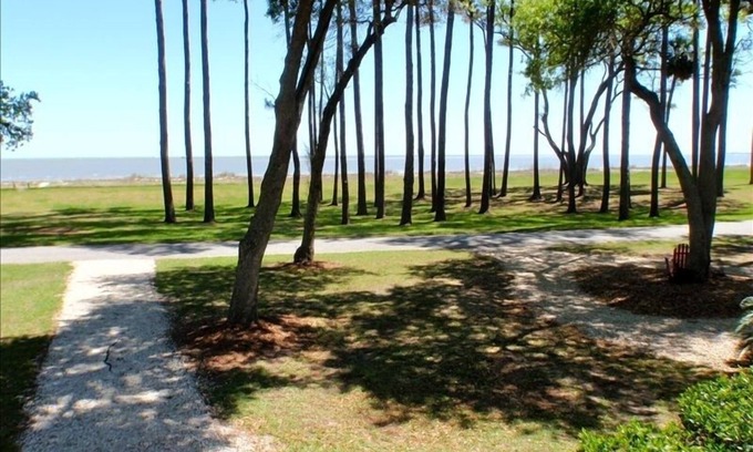 Melrose on the Beach Cottage | Beachfront Daufuskie Island Cottage with Golf Cart & Ocean View