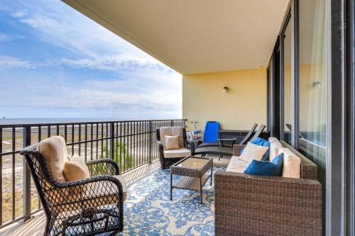 Dauphin Island Apartment | Coastal Condo Retreat with Balcony & Resort Amenities