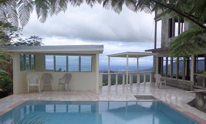Apia Cabin | Eco-Friendly Retreat at Dave Parker's Eco Lodge with Pool