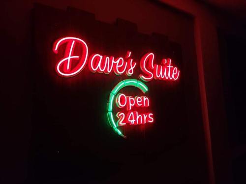 Sipocot House | Budget-Friendly Daves Suite with Breakfast and Accessibility
