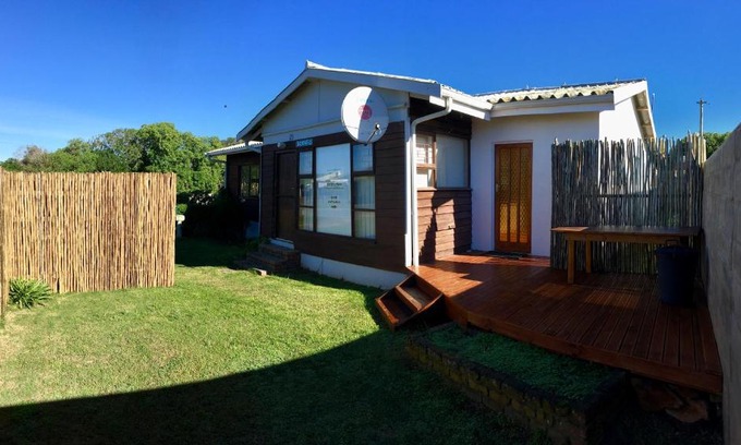 Still Bay House | Pet-Friendly David Bongers Still Bay Holiday Home with Ocean View