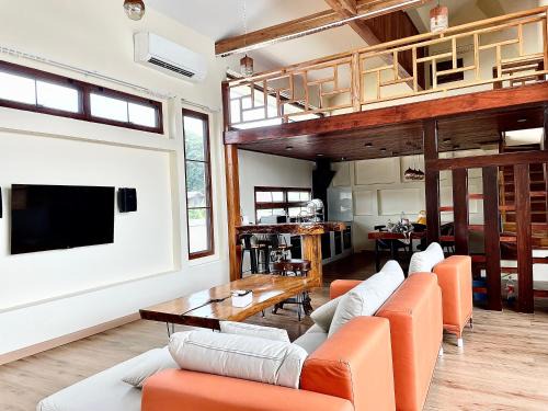 San Sai Villa | Relaxing Getaway at Davin Pool Villa with Hot Tub Access