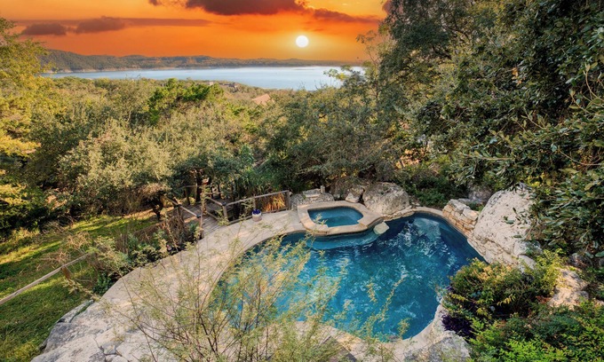 Comanche Trail House | Relaxing Dawson Home in Austin with Pool & Hot Tub