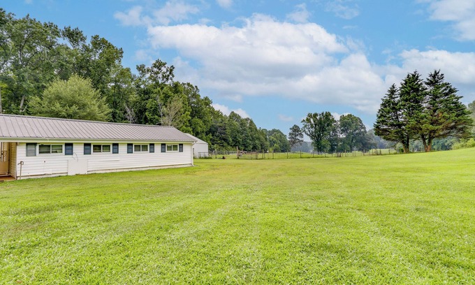 Dawsonville Apartment | Relaxing Dawsonville Apartment with Pet-Friendly Amenities