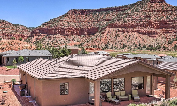 Kanab House | Idyllic Utah Retreat with Fire Pit Near Zion National Park