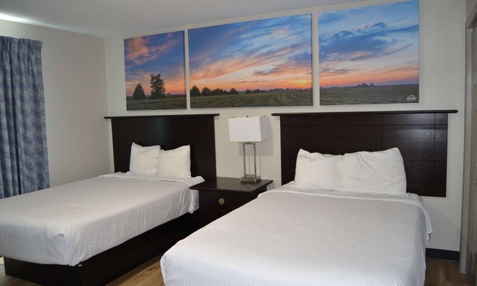 Miner Hotel | Comfortable Days Inn & Suites in Sikeston with Breakfast