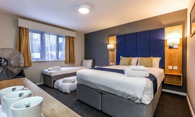 Bishop's Stortford Hotel | Convenient Days Inn by Wyndham London Stansted Airport Stay