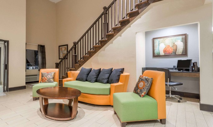 Cannonsburg Hotel | Comfortable Days Inn by Wyndham Ashland with Free Breakfast