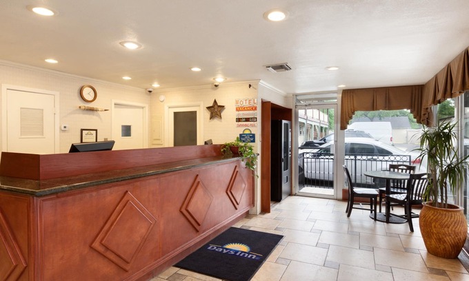 Cherrywood Hotel | Discover Days Inn by Wyndham Austin Near Attractions
