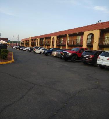 Caddo Valley Hotel | Days Inn by Wyndham Caddo Valley Arkadelphia