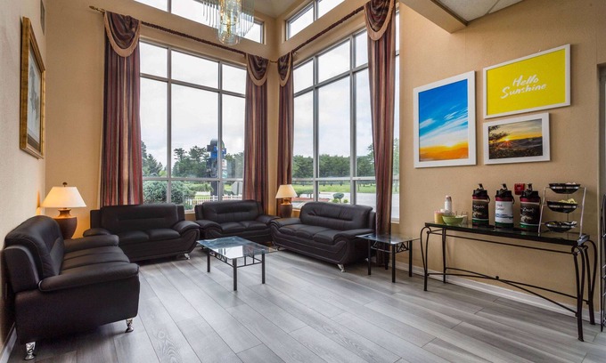 Carlisle Hotel | Cozy Stay at Days Inn by Wyndham Carlisle North