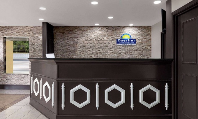 Covington Hotel | Comfortable Stays at Days Inn by Wyndham Covington