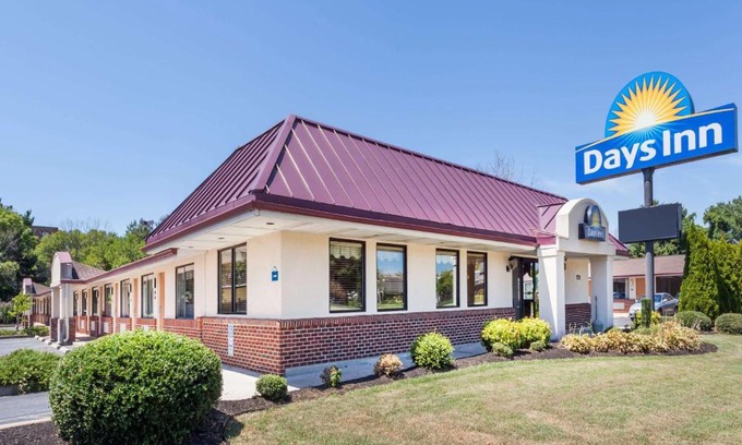 Dover Hotel | Convenient Days Inn by Wyndham Dover with Family Amenities