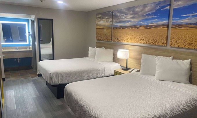 El Paso Hotel | Desert Inn: Family-Friendly Retreat with Pool and Spa