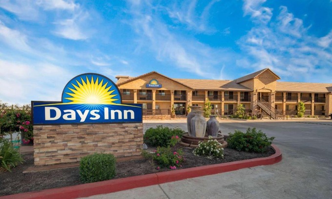 Galt Hotel | Comfortable Days Inn by Wyndham Galt: Pet-Friendly Stay