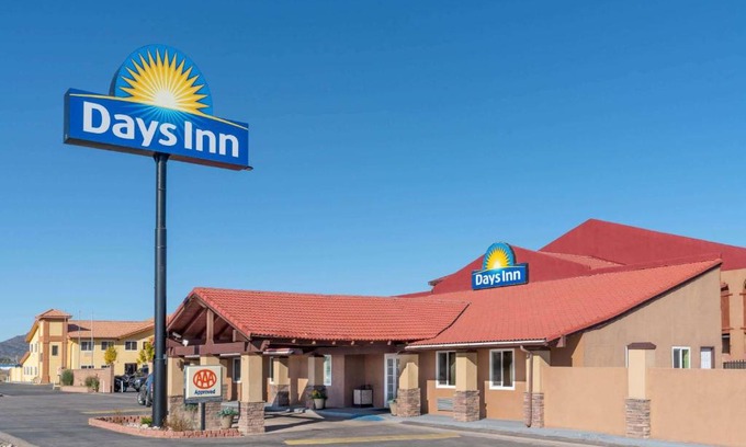 Grants Hotel | Pet-Friendly Days Inn by Wyndham Grants - Ideal for Families