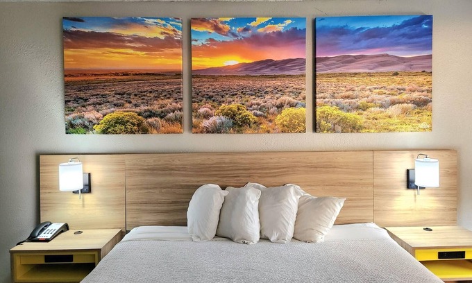 Brookhollow Hotel | Budget-Friendly Stay at Days Inn by Wyndham Houston