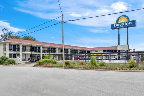 Jacksonville Hotel | Pet-Friendly Days Inn: Ideal for Families in Jacksonville NC