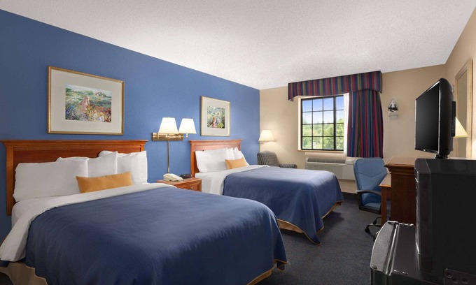 Keene Hotel | Comfortable Stays at Days Inn by Wyndham in Keene, NH